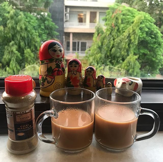 TassyamOrganics's tweet photo. Gather ‘round all you #Chai lovers, Tassyam’s got you a #teabuddy - Chai Masala, the perfect blend of #spices for your daily dose of chai ☕️ #love #Tassyam #tea #chaimasala #addapinch #sundaymorning #goodmorning #weekendvibes #babushkadolls #russia #… https://t.co/BmNyjtfgcr https://t.co/qJRskaioHJ