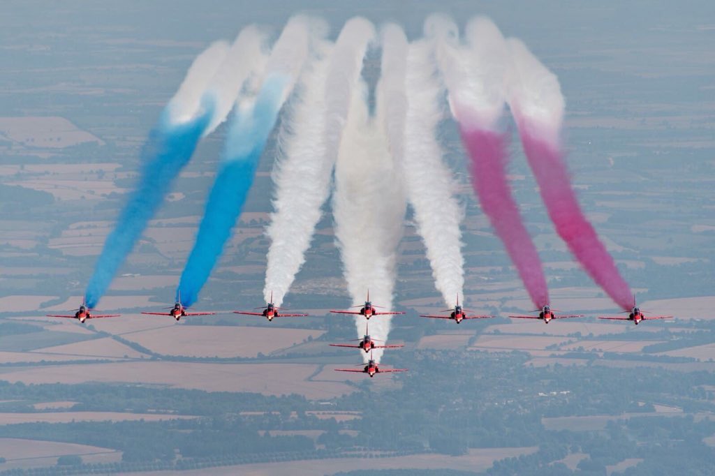 VisitNewbury's tweet photo. Even the @rafredarrows have just had a fly past #Newbury Market Place, must have known we have a Jazz &amp; Blues festival on today - thanks guys https://t.co/jh13XkkalB