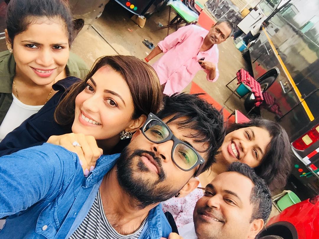 KMaimunabegam's tweet photo. Latest pictures of #KajalAggarwal with #TeamKaj from the the sets of #Kajal57 / #BSS6 .
@MsKajalAggarwal
#Kajal #kajalism https://t.co/pyfpYM7U7e