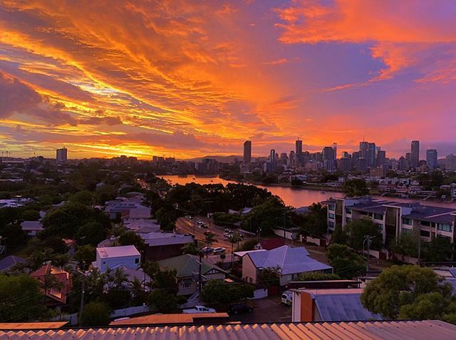 nil_in_thought's tweet photo. I love you Brisbane! Sweet dreams xx #brisbane #brisbanecity #sunset #brisbanephotography #brisbaneblogger #brisbanephotographer #sweetdreams #goodnight #qld #australia https://t.co/agahYDtFG8 https://t.co/l229CDwA7z