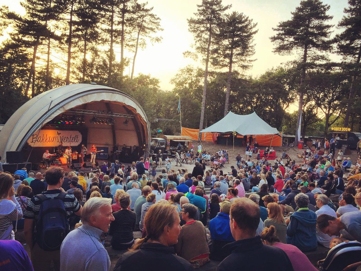 Vandaag 19:00 @BigRivers18 #dordrecht #supermoon #funk