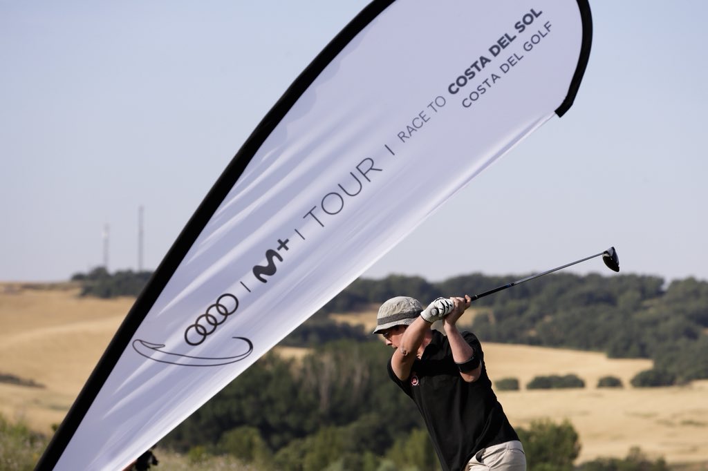olagolf's tweet photo. Para los 🏌️‍♂️ y las 🏌️‍♀️ de el #AMTour18 Race to #CostaDelSol #CostaDelGolf, la salida del #Tee1 es el golpe donde los nervios se hacen más evidentes, a partir de ahí se sueltan y disfrutan de cada golpe.
#Golf #GolfEspaña #GolfAmateur https://t.co/9LqxK759jr
