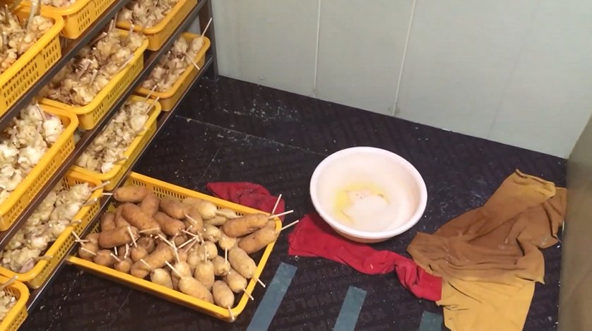 도 특사경, 불법 가정간편식 업체 99개소 적발
○ 6. 14. ~ 6. 20.(5일간) 
○ 1인 가구 및 맞벌이 가구 증가로 최근 소비가 늘고 있는 가정간편식 점검
○ 제조일자 및 유통기한 허위표시, 비위생적인 식재료 사용 등 99개  적발