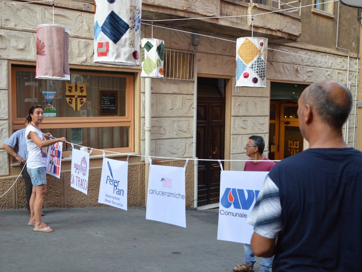 baiedona's tweet photo. In via Costituzione sono già a buon punto gli allestimenti per la grande festa di questa sera alle 19.30 #baiedona. Con Francesco Abate, Jacopo Cullin e Massimiliano Medda. 
#facciamofesta #costruiamounlavorovero @PeterPan_onlus #Avis #subixinau @AriuCeramiche #SaTracca https://t.co/JYdzgwCECF