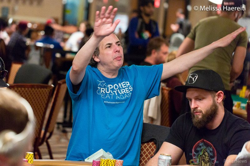 PokerNews_Live's tweet image. Recap: The Closer. @shaundeeb and John 🌎 Hennigan keep chasing POY. 

👀 @AllenKessler tops Day 1C.

👉 bit.ly/18wsop_75