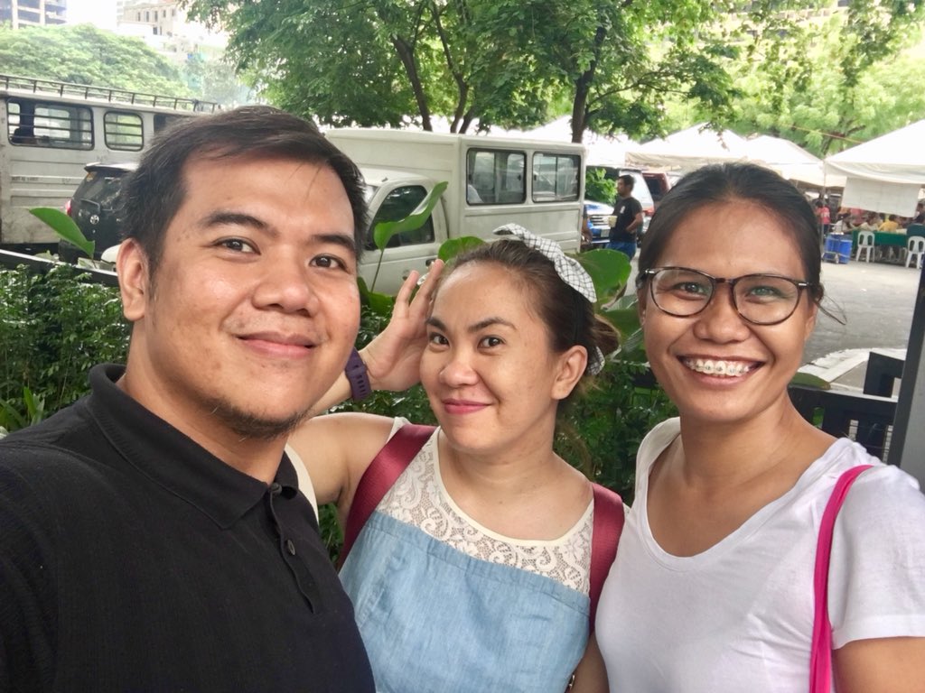 cr3ng's tweet photo. Thanks, B and Chuck 💙

#shiftedphotos 
#LegazpiSundayMarket https://t.co/H3HjMSICRn