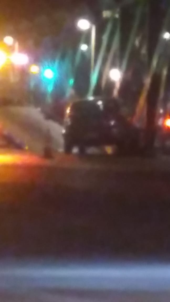 TAXISCHILENOS's tweet photo. Nos reportan siniestro puente Purisima #Mirapadelante #NoLoLlamesAccidente #MejorSinApp https://t.co/E2gj2wEy00