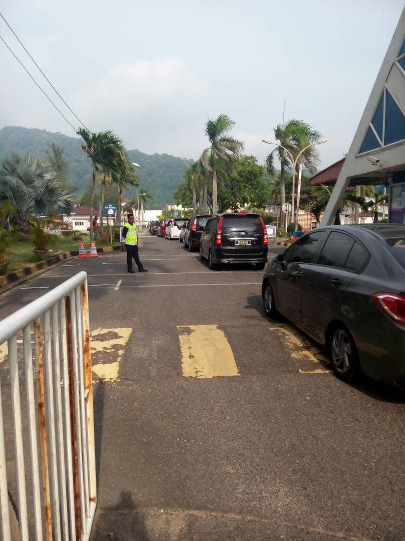 APBuitmt's tweet photo. We welcomed over 1000 new students to #UiTMDungun yesterday. See you guys around! https://t.co/sEJMudnxaP