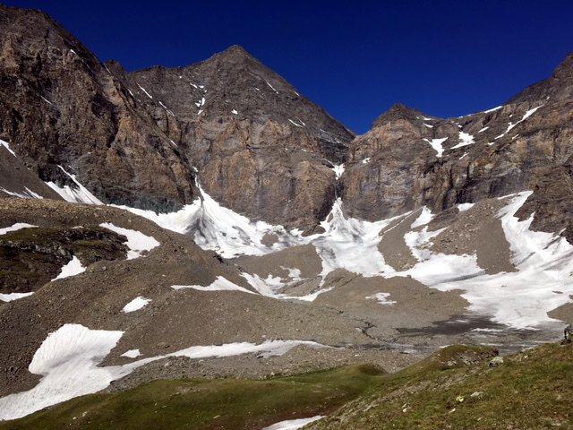 MuseoTazzetti's tweet photo. Tra le molte iniziative di questa #estate2018 torna anche la mostra #ArteInQuota presso i Rifugi alpini #Tazzetti e #Cibrario a cura del #MuseoCivicoAlpinoArnaldoTazzetti di #Usseglio. https://t.co/oCdYAtkxBA