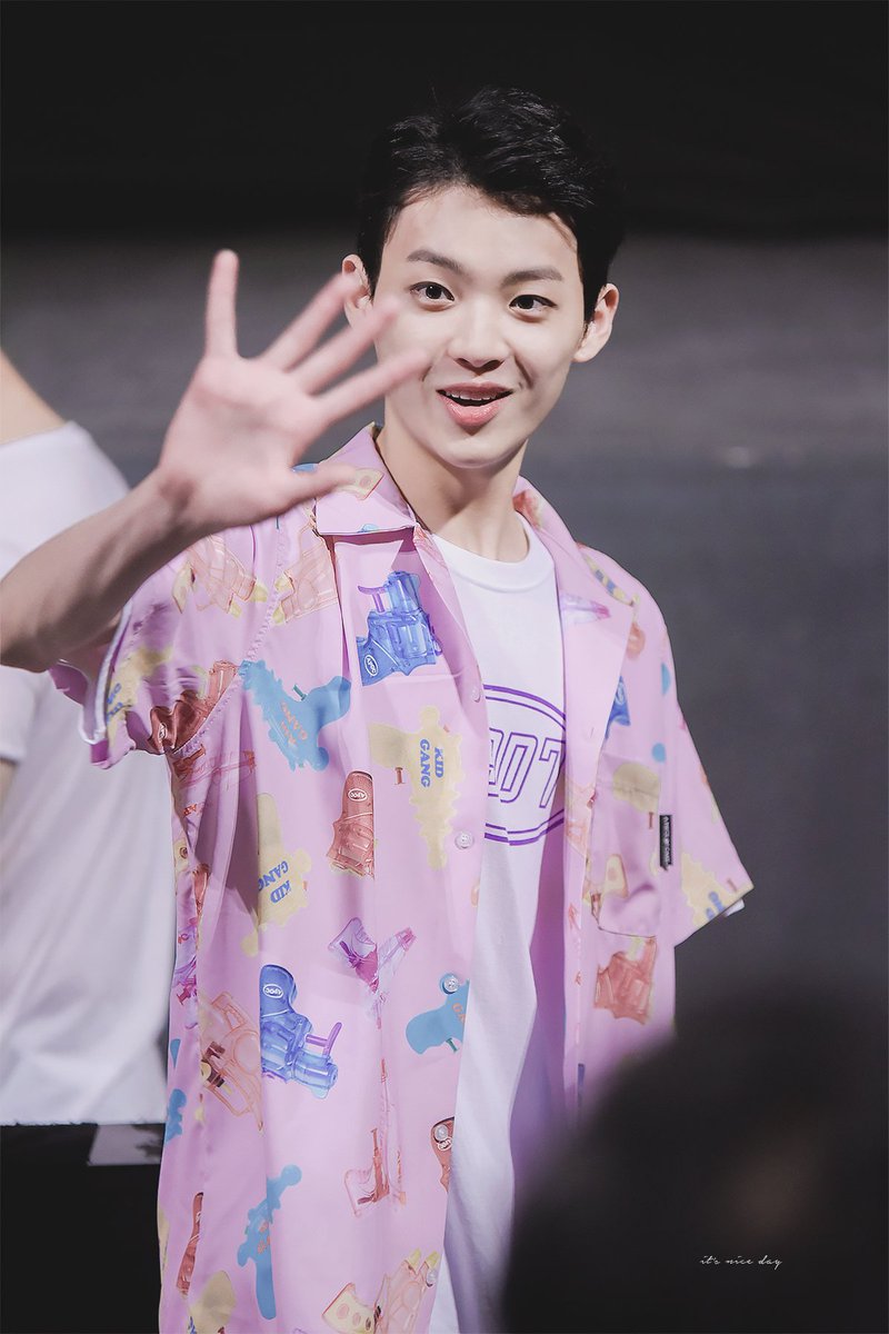its_niceday_'s tweet photo. 180714 #속닥속닥 #김태민

https://t.co/jCcY3tcuSn https://t.co/cfZ53fM1sM