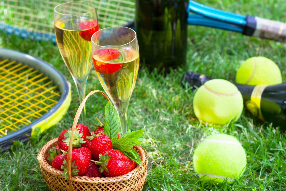 WIMBLEDON TENNIS All England Club, London SW19 UK
buff.ly/2GpkUSx

#travel #travelling #traveling #travelgram #travels #explore #discover #Tennis #Wimbledon #globetrotter #travellife #CityBreak #Open #trip #flight #wanderlust #UK #London #Strawberries #Mensfinal