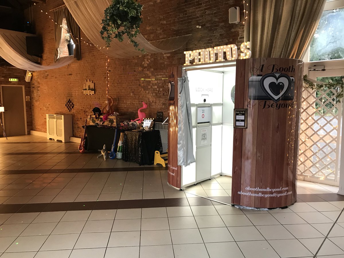 aboothandbeyond's tweet photo. Our booth looking all pretty at Elsham Hall last night ❤️#elshamhallweddings #bridebeautiful #brigg #grimsby #grimsbytown #grimsbyisgreat #grimsbyphotobooth  #northeastlincolnshire #lincolnshire #lincolnshirecoast #lincolnshirewedding #lincolnshireweddings https://t.co/El0uOFXHye