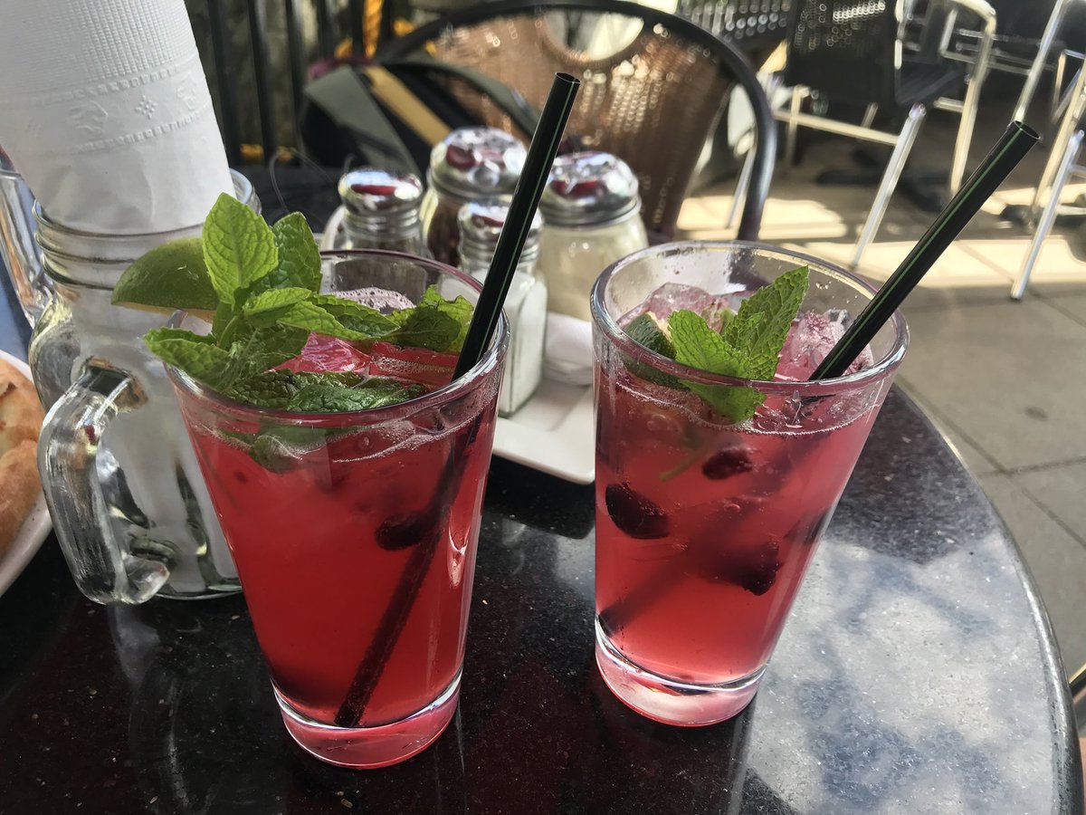 blackspub's tweet photo. It is a perfect night for berry mojito’s on the patio! #BlackPub #Whistler https://t.co/sdbWJLadND