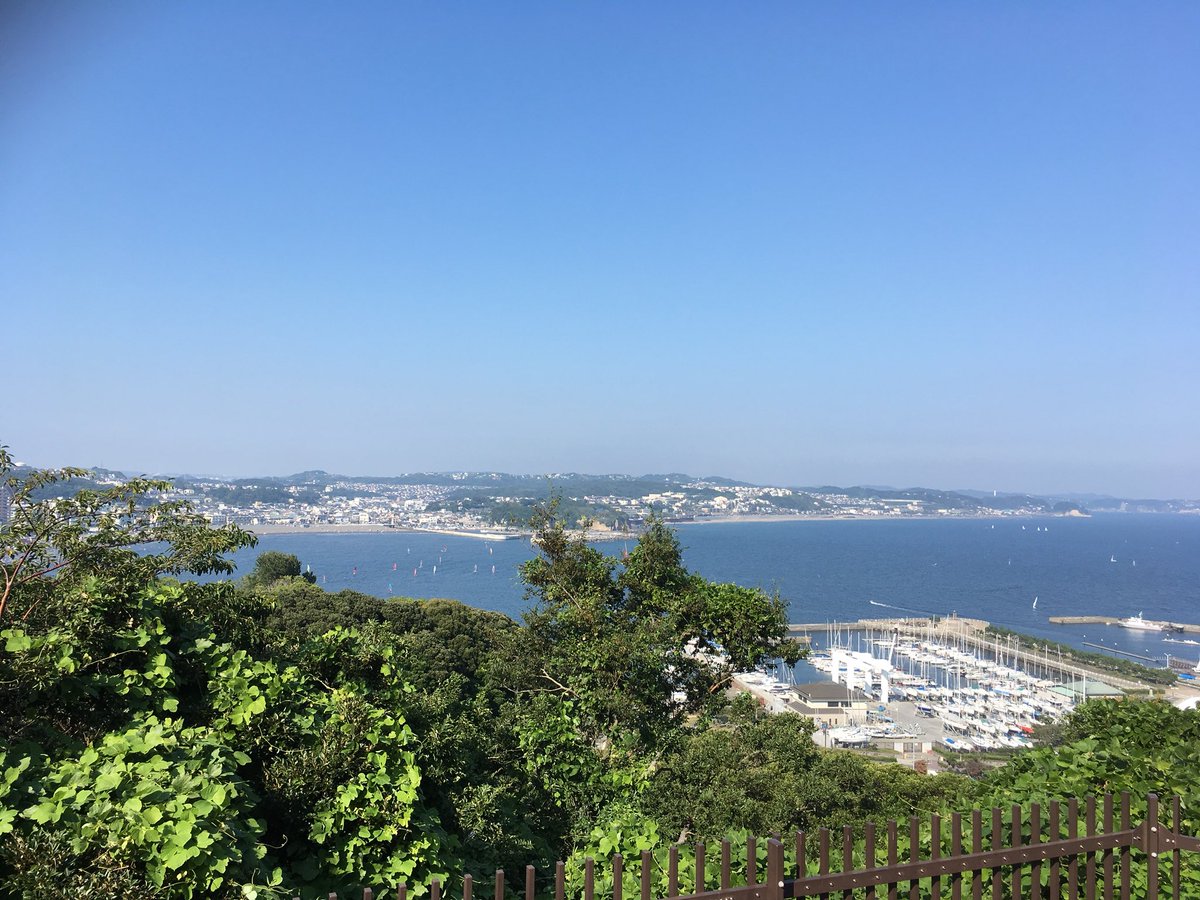 JectUver's tweet photo. 疲弊した身��を江ノ島で癒しに来ました。 https://t.co/Y1w3qjFRJh