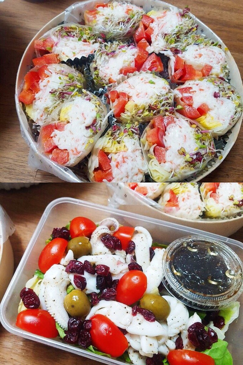 180715 김명수 1st Solo Fan Meeting In Seoul🍀

마침 곧 초복이라 보양식으로 준비한 능이전복삼계탕과 함께 랍스터구이, 찹스테이크, 구이수육 등 고기 많이 먹고 힘내길 바라는 마음으로 푸짐하게 준비했습니다! 명수야 국내 첫 팬미팅 다시 한번 축하하고 고마워❤️ 

#엘 #명수 #김명수