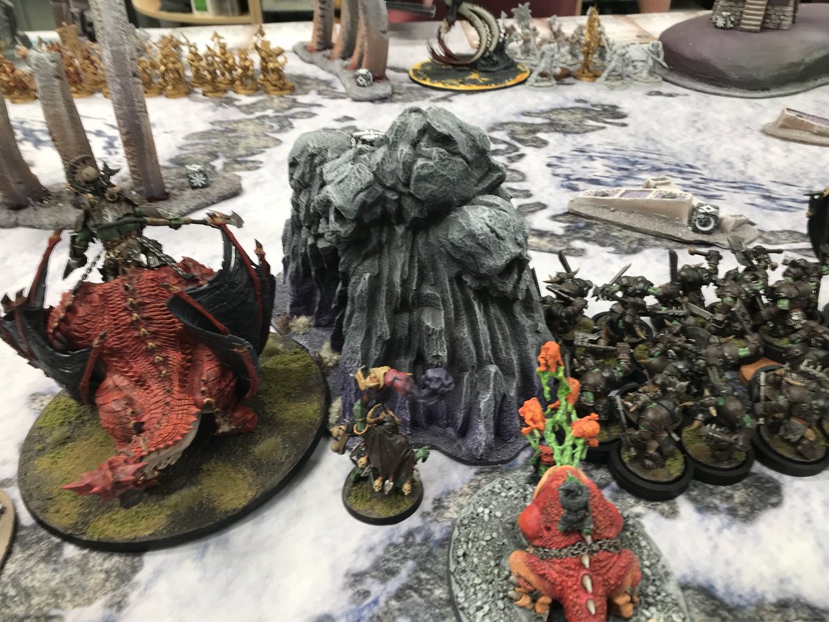 paulcoram1's tweet photo. Had a cracking day of #aos2 @BoardsSwords 2 major wins against #Nurgle and #Khorne. Lost last game to #Warherd . Awesome terrain provided by @Stevewren too https://t.co/Zp63IRUbxa