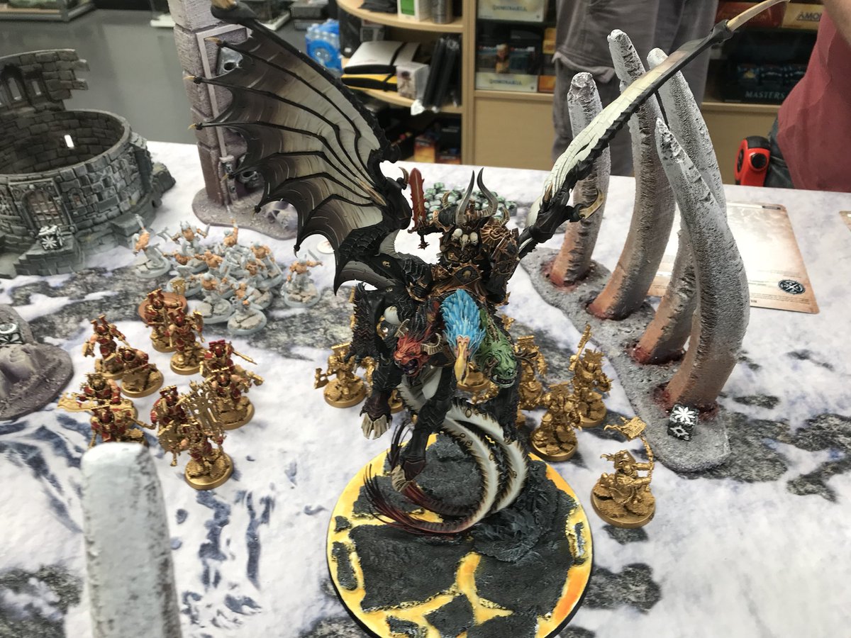 paulcoram1's tweet photo. Had a cracking day of #aos2 @BoardsSwords 2 major wins against #Nurgle and #Khorne. Lost last game to #Warherd . Awesome terrain provided by @Stevewren too https://t.co/Zp63IRUbxa