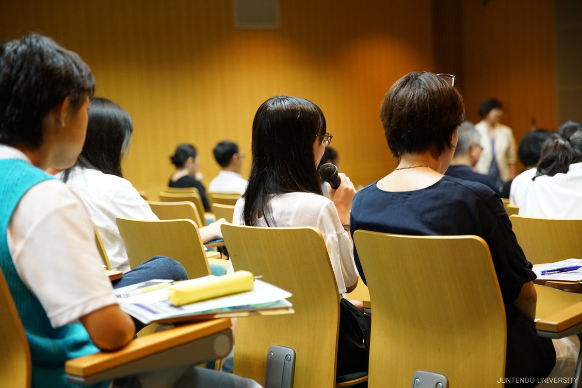 順天堂大学スポーツ健康科学部 グランシップ静岡にて 保健看護学部 スポーツ健康科学部合同の公開講座 健康をつくる看護とスポーツ が開催されました 7 7 講座では順天堂大学静岡病院でフライトナースとしてご活躍されている鈴木めぐみさんとスポーツ