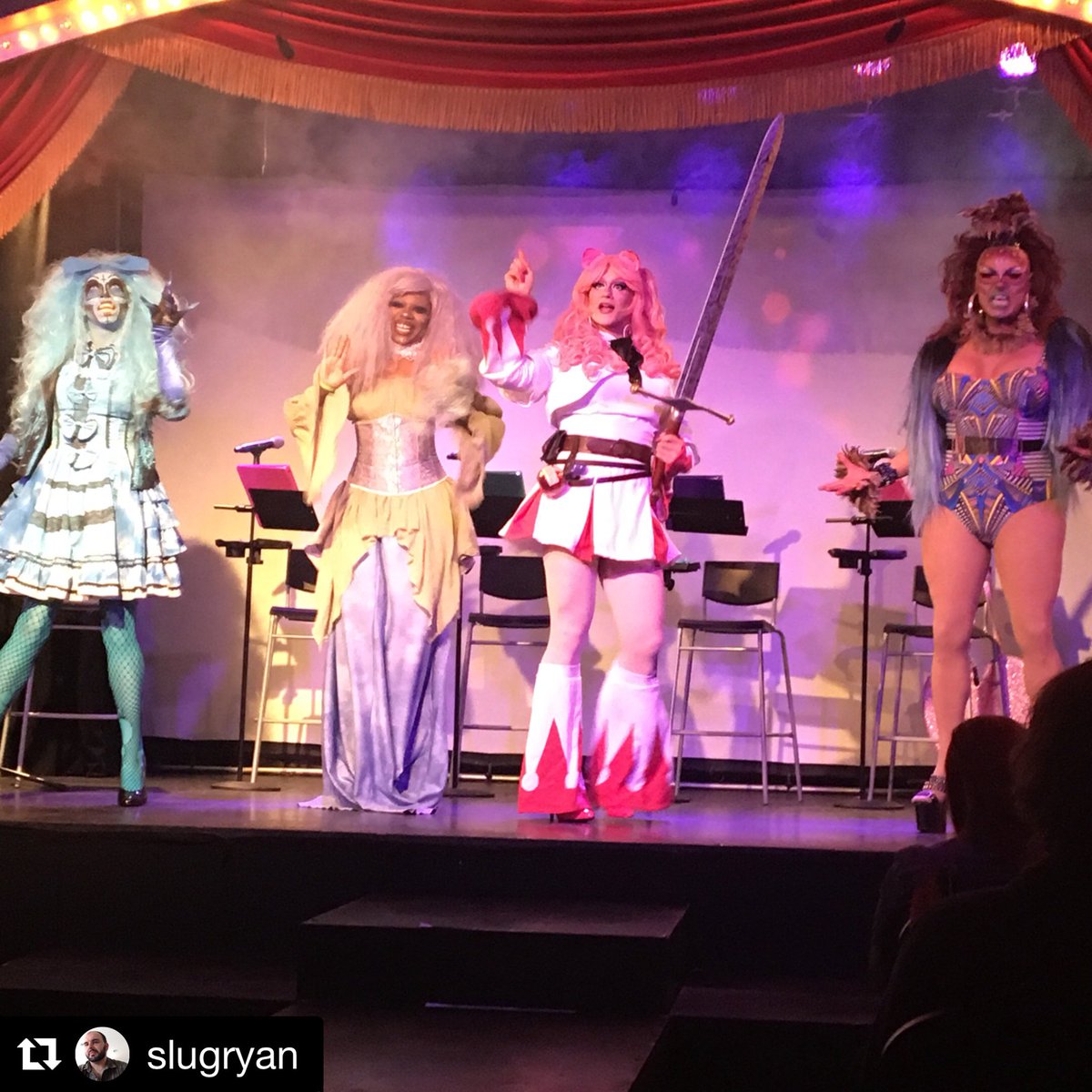 MsKittyPowers's tweet photo. Tonight I was living my best life with my original #queensofadventure sisters. The show was so good! We defeated the wig golem and everything! 🔮⚔️💅👠🎲 #Drag #dragqueen #oasissf @theoasissf https://t.co/NStQNvmKIq
