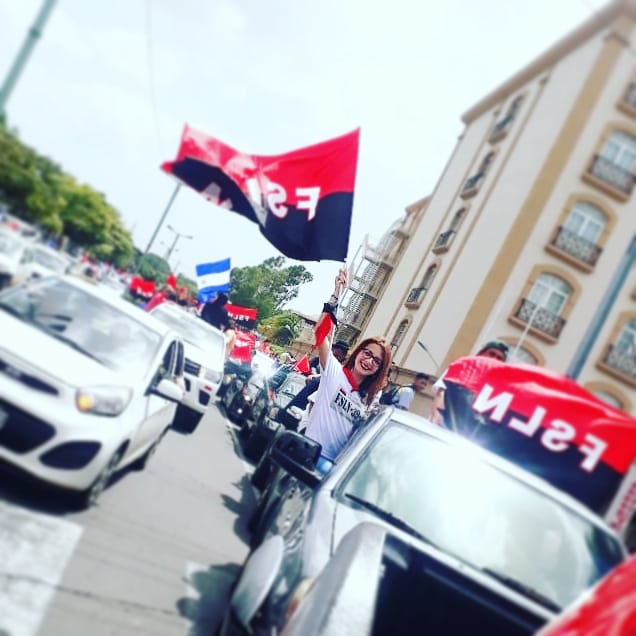 PalomaLibre2607's tweet photo. Yo me fui #AlRepliegueConDaniel a conmemorar nuestro 39 aniversario del repliegue táctico a Masaya.
Yo marche hacía nuevas victorias.
La .marcha hacia las victorias no se detiene! ❤🖤🇳🇮🕊
#AquiNicaraguaLibre #NicaraguaQuierePaz https://t.co/mcLrujT5GD