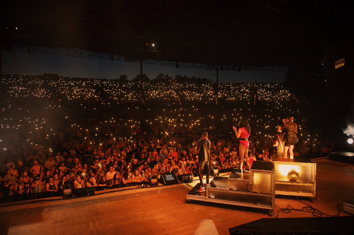 PTXofficial's tweet photo. AUBURN!! Tonight was beautiful... THANK YOU! ✨ #PTXSummerTour2018 #PTXSummerTourAUB https://t.co/22sQY6KRpf