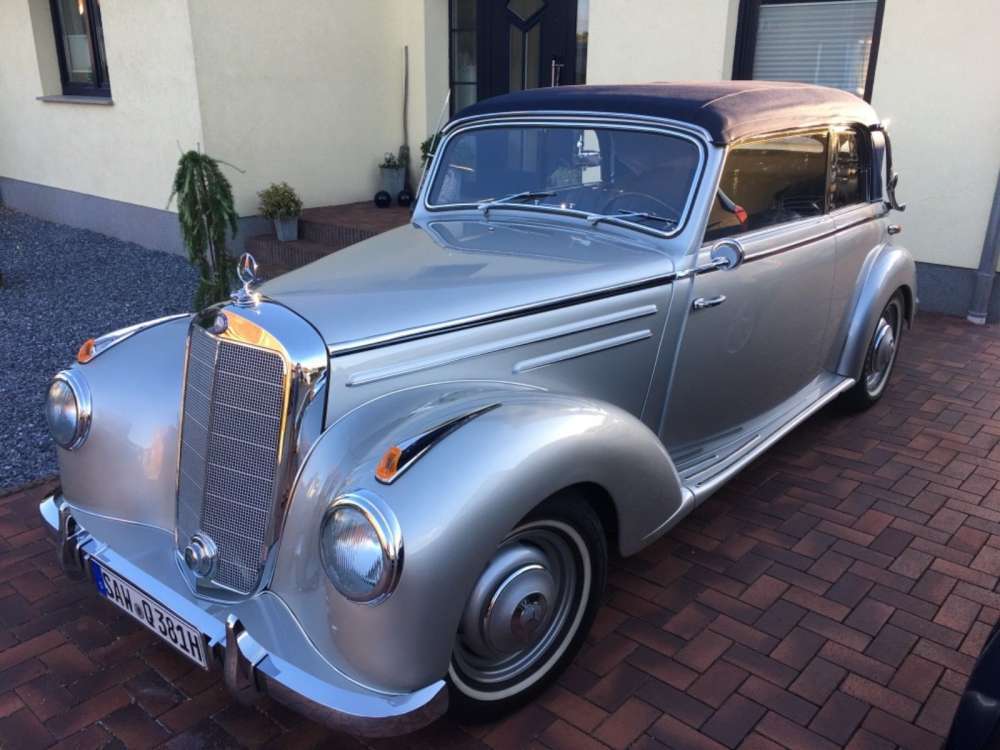 CarWithStyle's tweet photo. 1952 Mercedes-Benz 220B - Classic Coupe, Top Condition
Tags: #1952 #MercedesBenz #220B #Classic #Coupe
https://t.co/n5k2d6L4Rq https://t.co/LNUaqtwbKo