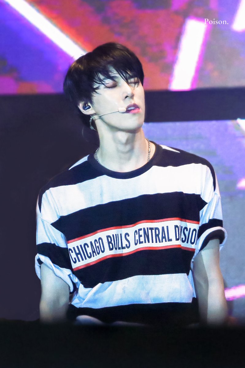 Poison_dy's tweet photo. 180714 NBA🕺🏻
#도영 #DOYOUNG #NCT_127 https://t.co/CXC5bp7WkA