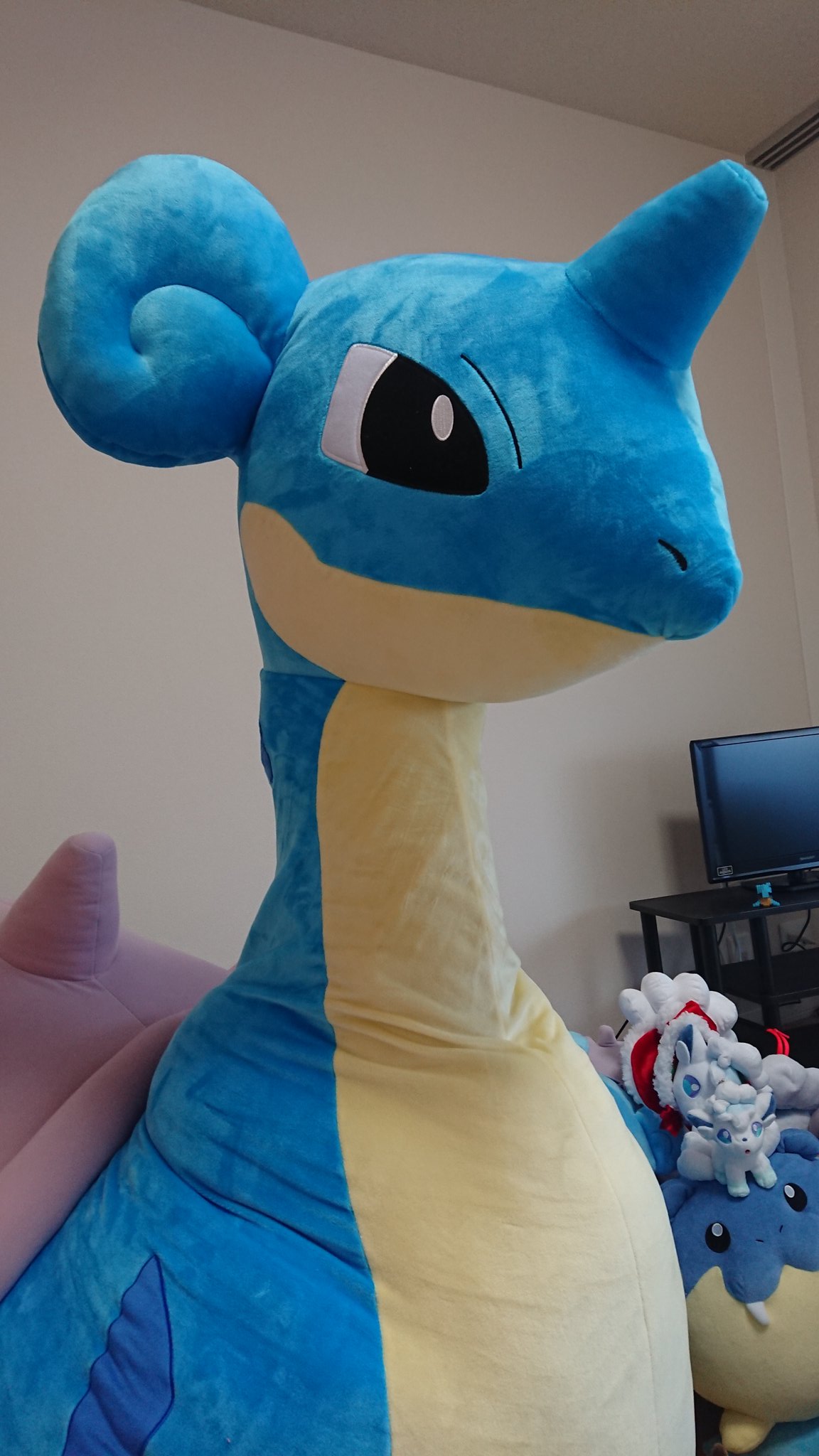 Aurorus 仮 氷統一 ラプラスの構造上 また梱包の都合から懸念されていた首周りは少し残念かなと思うけど 仕方ない気はする アマルルガのでっかいぬいぐるみが万が一出ても同じ問題抱えるだろうし T Co Bajtrtsj7i Twitter