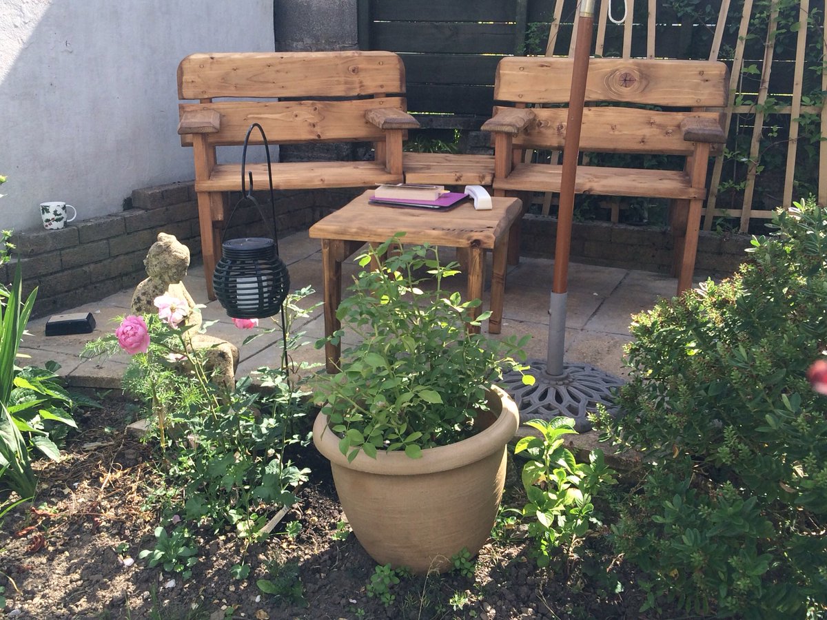 wishwilliams's tweet photo. @Cyfle_i_Dyfu thanks for my beautiful handcrafted love chairs. #local #socialenterprise #marginalisedpeople #helpingpeople #workexperience #locallysourcedwood #sustainable #quality #unique https://t.co/1HIkArmZd0