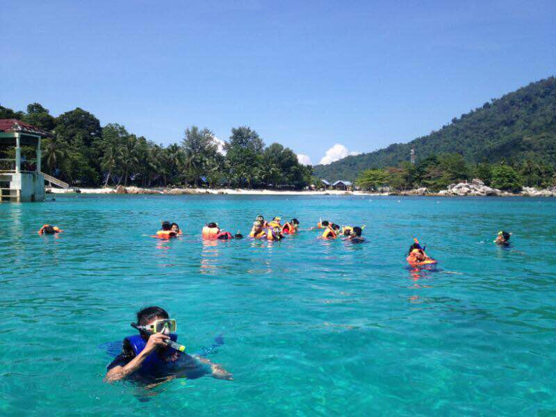 AinaMohsin18's tweet photo. #Campingpackage for all #outdoorlovers!!
#3Days2NightsPackage AWATIFF CAMPSITE, LONG BEACH, PULAU PERHENTIAN
#RM170/PAX
PACKAGE INCLUDE
• 2ways boat transfer
• 2x breakfast
• Accomodation 3 days 2 night
• Snorkeling trip - 1x with equipment
#Wsppfordetail-0178167159 aina https://t.co/TcWBSijsGc