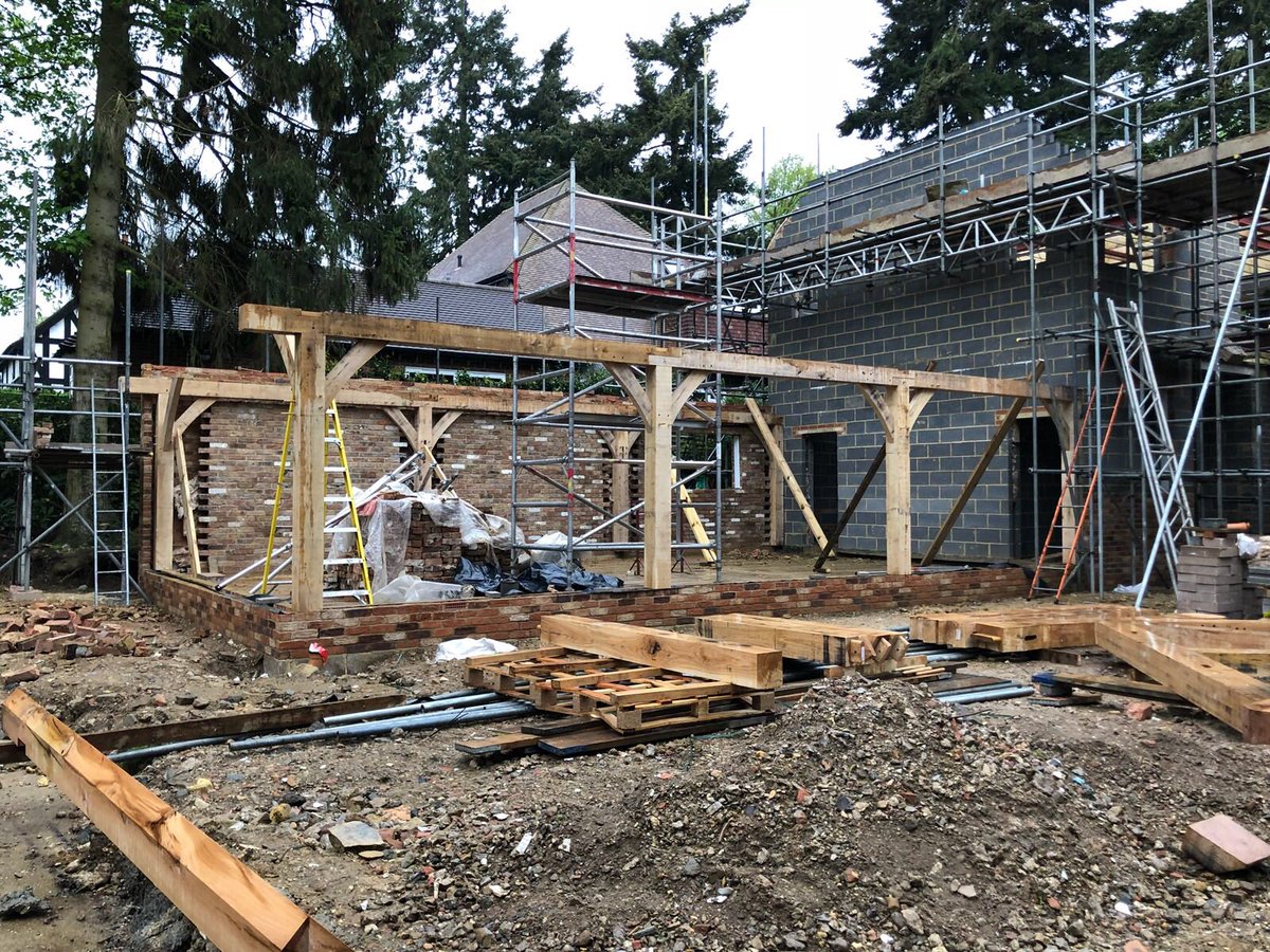 DistinctLtd's tweet photo. Chorleywood project- oak frame work being installed!! https://t.co/QkmGUuMbhG