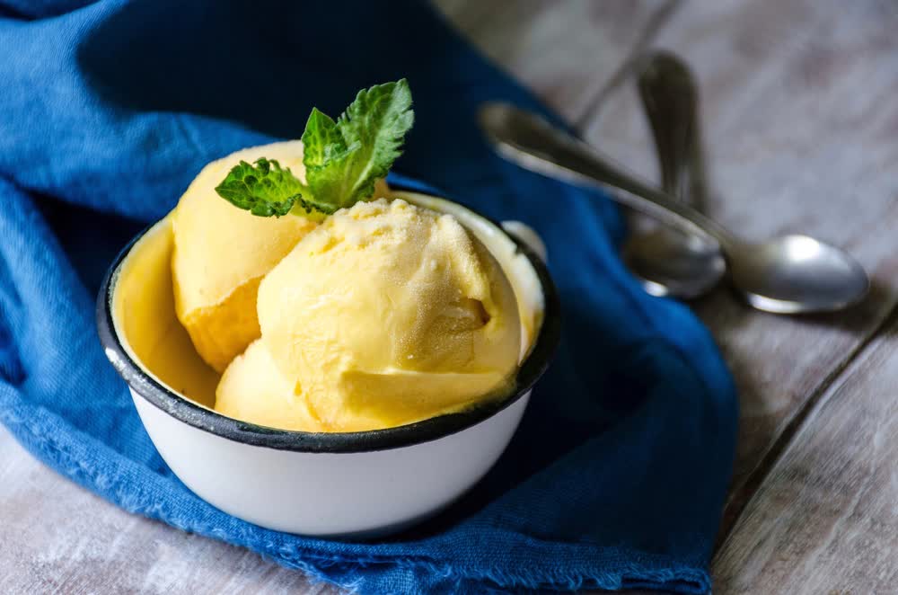 FoodWorld999's tweet photo. Ice creams are everyone's favourite. Let's Sky-high our Ice Cream Day Celebrations with a novel and tasty 'Turmeric Ice Cream'... #NationalIceCreamDay #NationalIceCreamMonth #IceCreamDay #icecream #Turmeric #TurmericIceCream #GingerIceCream #CinnamonIce

https://t.co/uqz8kMbTL5 https://t.co/mLKiBhYFEV