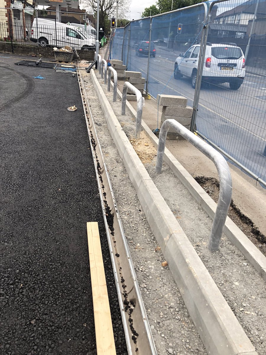 PLCivilsEastern's tweet photo. @PLCivilsEastern great working with  @DavlynUK on their Hartwell Ford project now complete #concrete #build #earthworks #drainage #externalworks #Watford #Foundations https://t.co/jDOLAo5Ld7