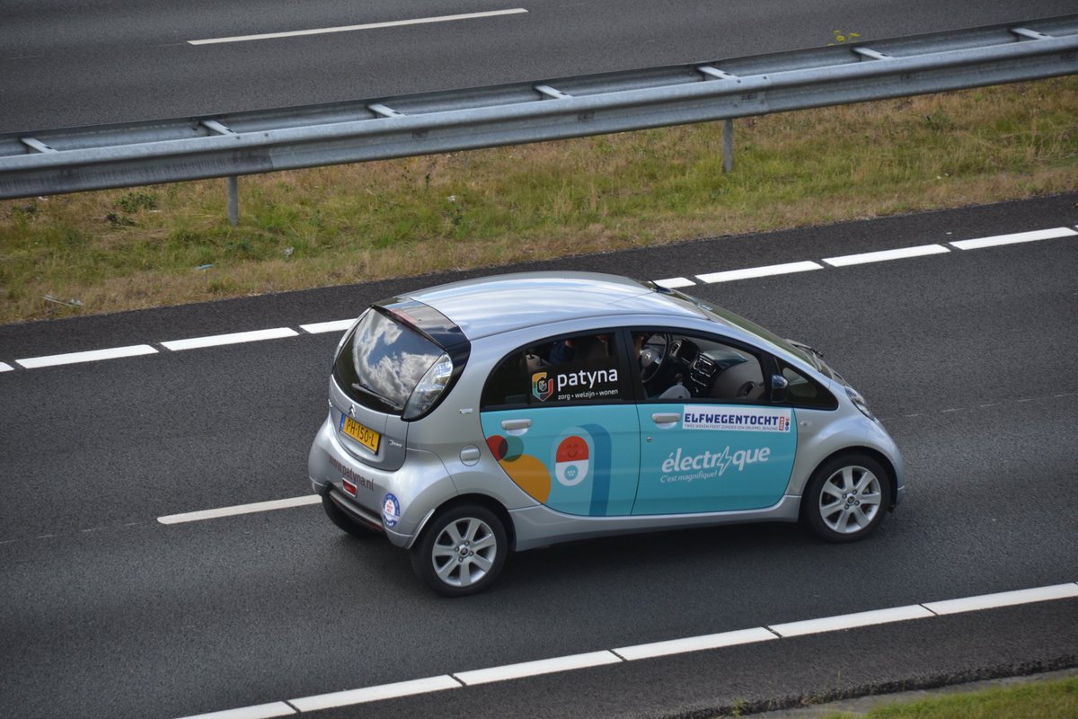 WJ_Reit's tweet photo. #elfwegentocht op de #waldwei met @PostNL @technionnl @Patyna_ @vincente https://t.co/tNviokTMsj