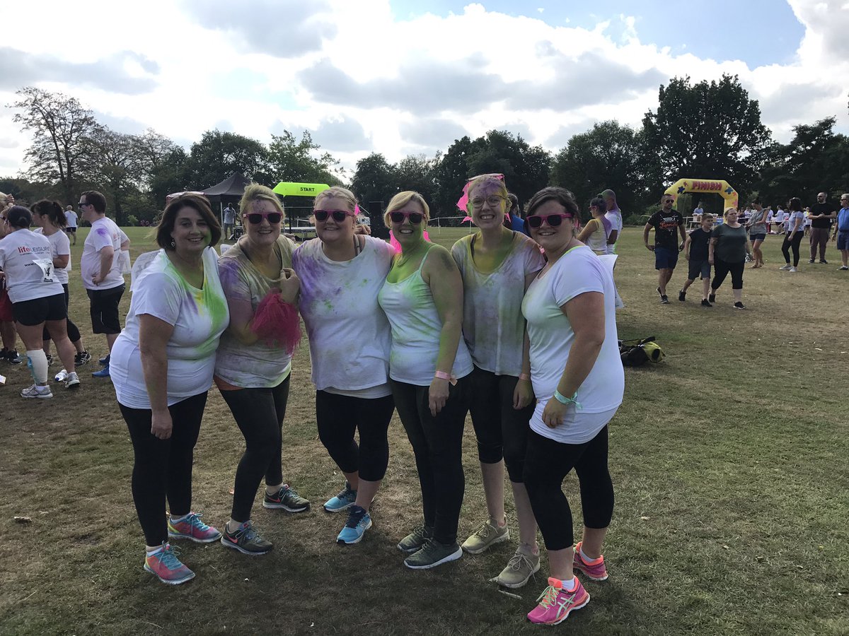KayleighShortt's tweet photo. @StAnnsHospice the monaghan girls are ready to go #obstacolourrun https://t.co/IfvmLKnUdJ