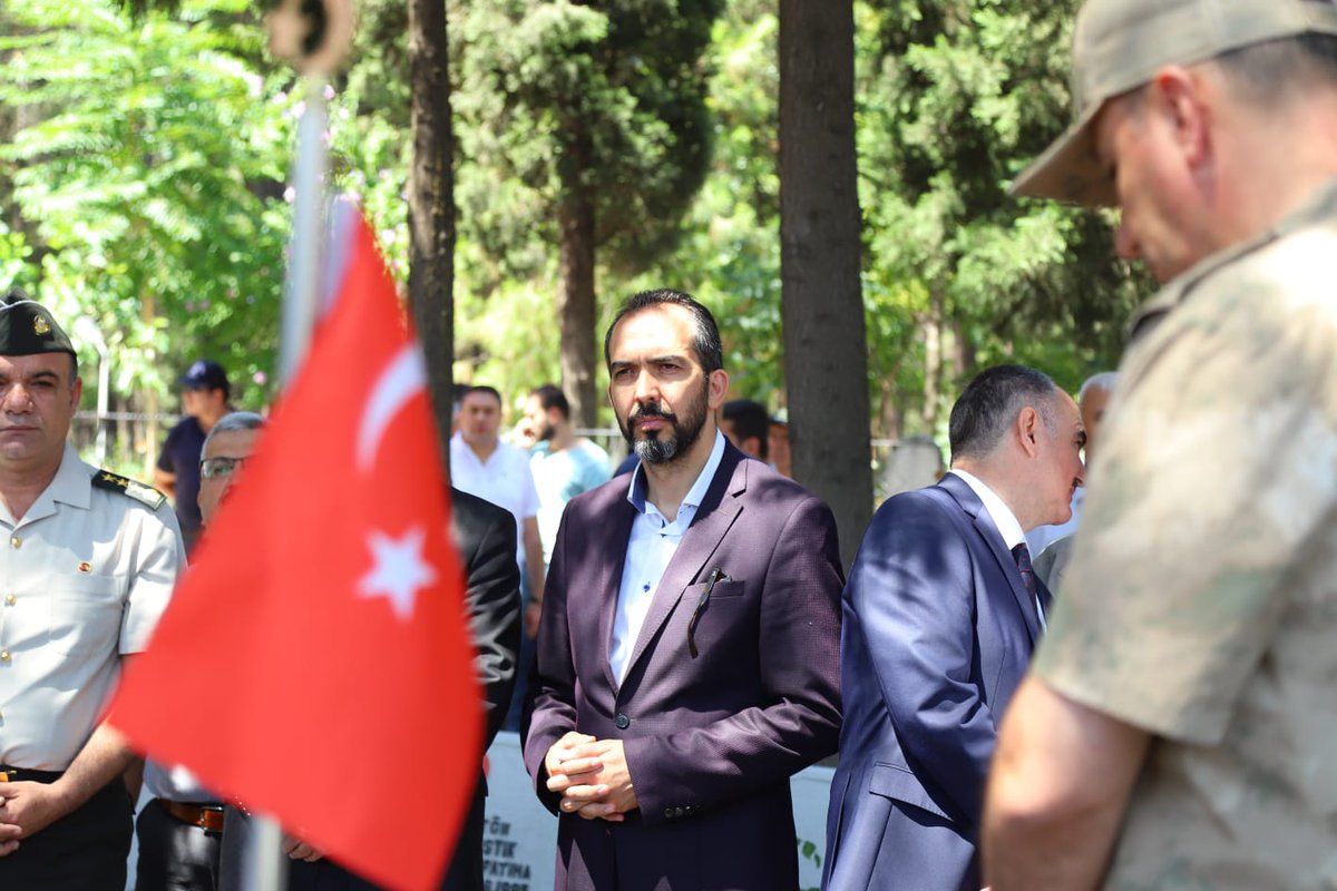 15 Temmuz Demokrasi ve Milli Birlik Günü Etkinlikleri kapsamında şehitliğimizi ziyaret ederek vatan ve bayrak  uğruna canından geçen tüm şehitlerimizi dualarla andık.

Hikmet ve Kudret sahibi yüce Allah'tan şehitlerimize rahmet diliyorum. Ruhları şâd olsun.
#15TemmuzDestanı