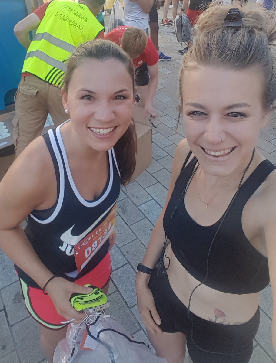 Before the #British10k, before we ran in nearly 30 degree heat through central London 🤣. The heat was intense but so was the atmosphere and support! An amazing race. Anna got a PB for crying out loud!