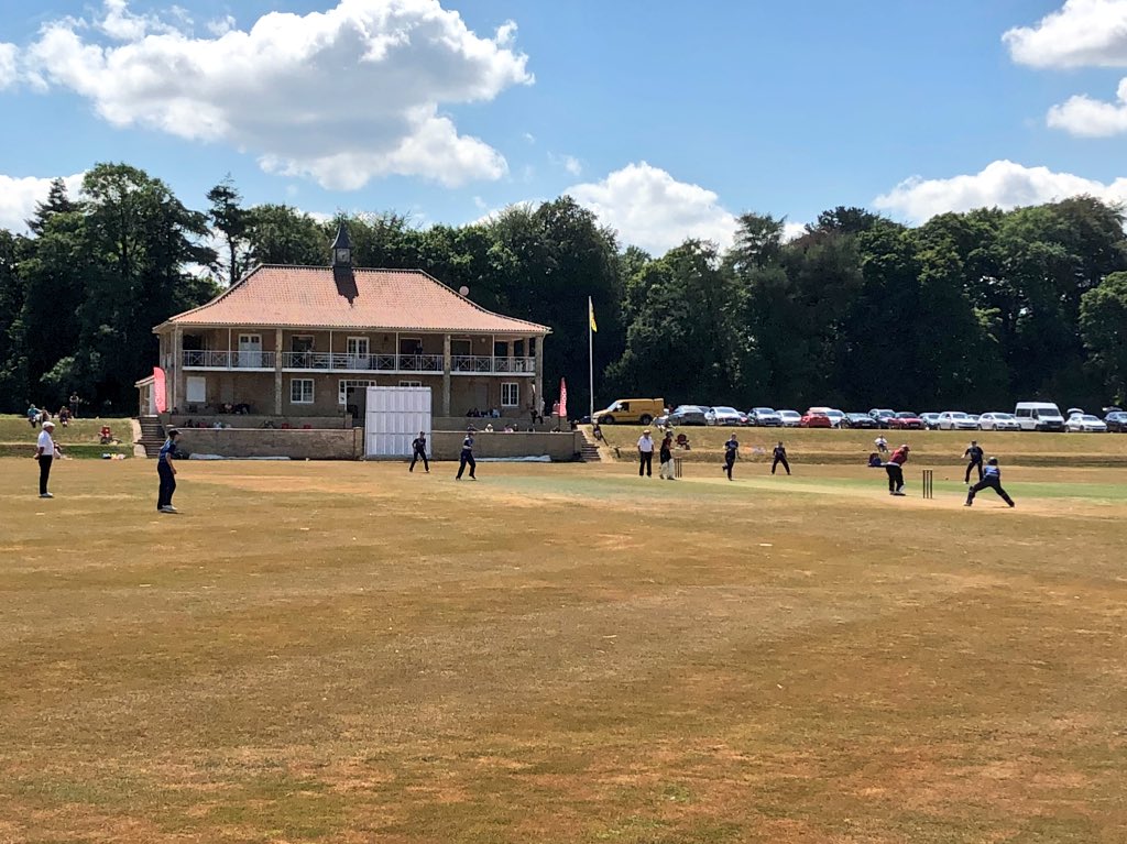 Glos U15 girls have found winnings ways against @somersetcb, winning by 48 runs. Glos scored 163 off 38 overs (Dibble 27, Bliss 24, Tingle 21) and bowled Somerset our for 115.