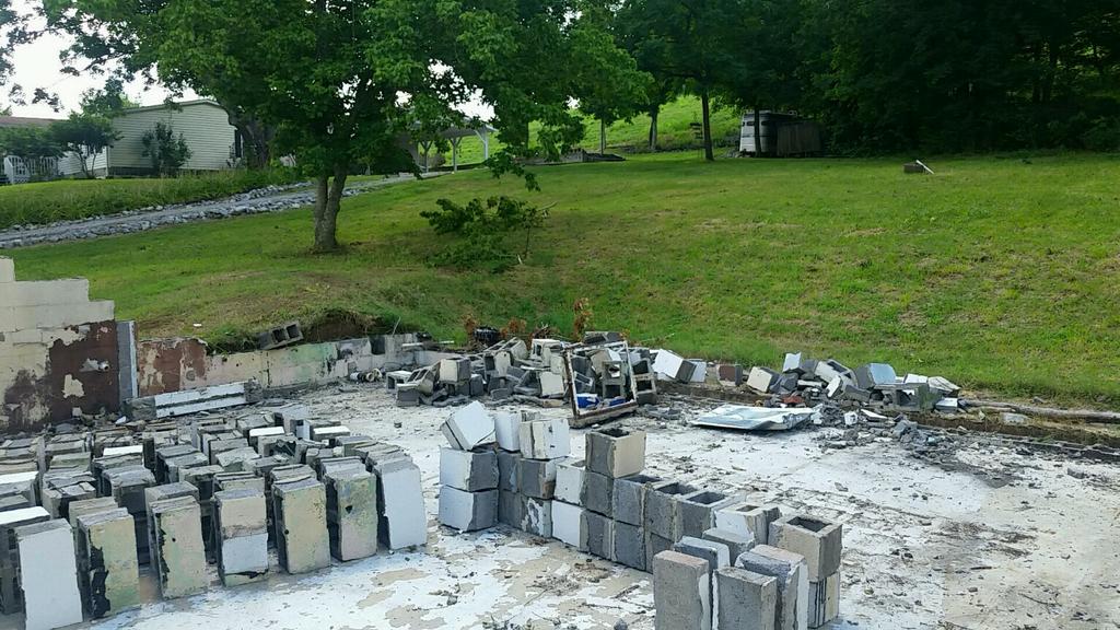BeeSprgBourbon's tweet photo. Progress! Old building coming down to make way for our distillery! Stock shares currently for sale. $12.50 ea...own a piece of a real TN distillery where Limestone cave spring water makes the best whiskey. DM for details https://t.co/PwJmPhKjvU
