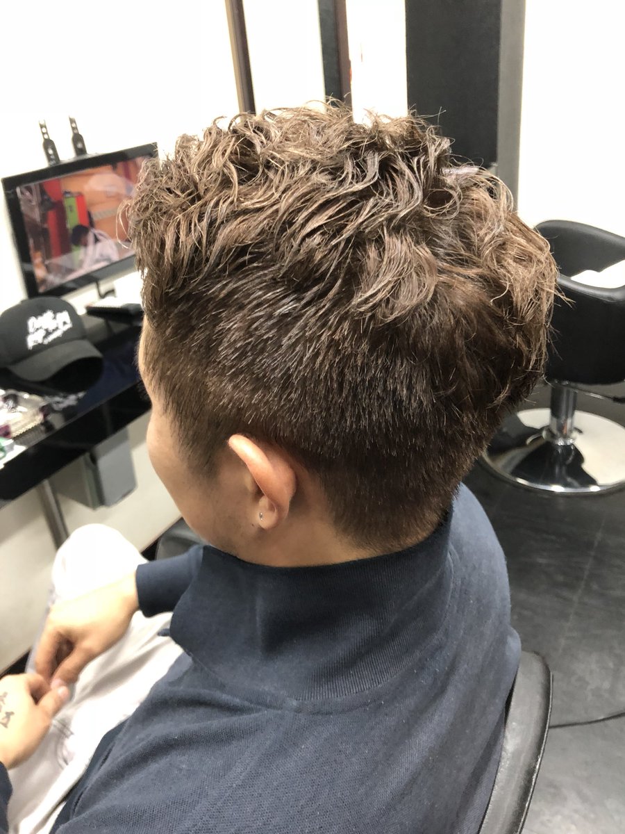 ヘアーラウンジカルネ 熊谷真人 No Twitter 2色の グレージュ と ピンパーマ で外国人風スタイルに T Co Dl6slkvgba 滝川美容室 滝川市美容室 ベージュ ベージュカラー アッシュ アッシュベージュ アッシュ グレージュ 外国人風カラー ベージュ髪