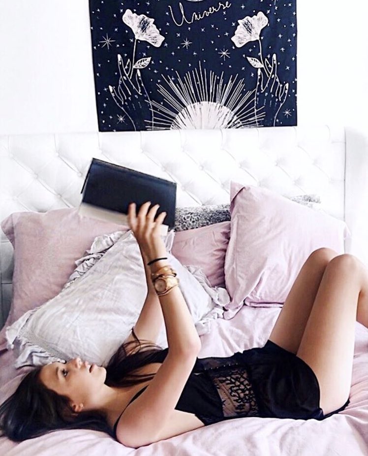 RyaCollection's tweet image. lounging in all Rya🌷