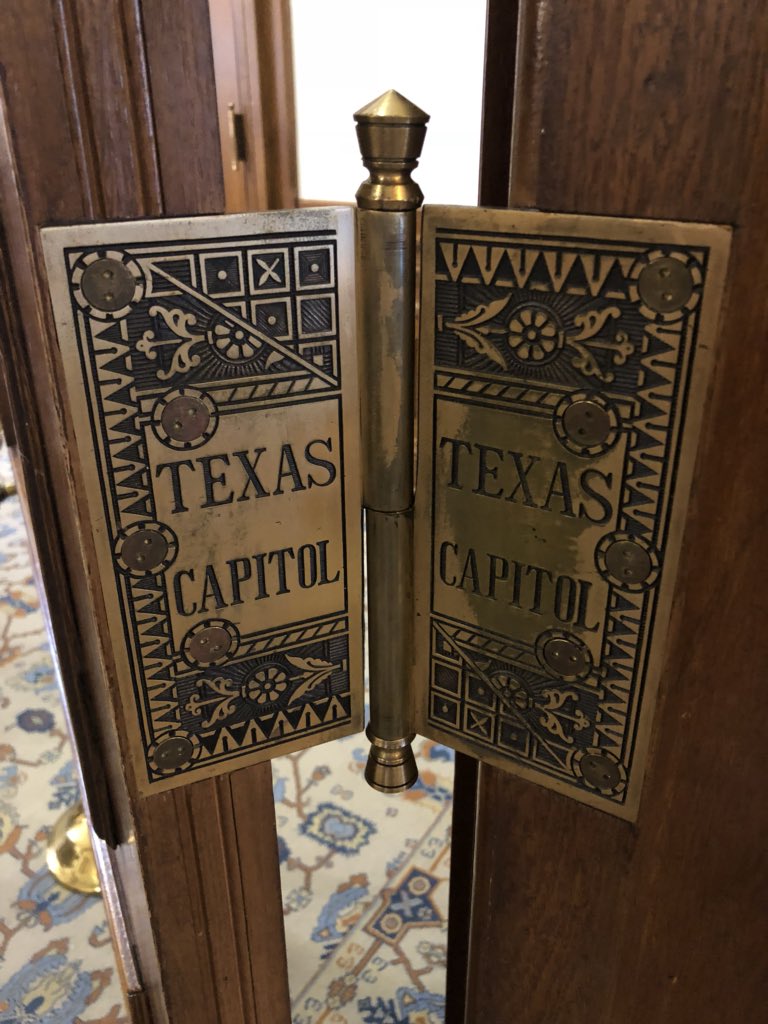 KristenBrooks77's tweet image. ⭐️Everything is bigger in Texas including The State Capitol Building!  #WWADE2018 #WWADE18 #GlobalADE18