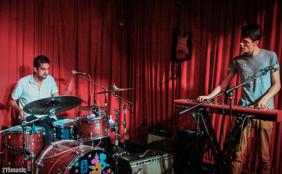 215Music tweet media