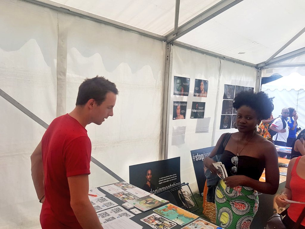 TINA_ASSO's tweet photo. La #TINAteam en direct de son stand à #AfropunkParis avec @psysheek @comlancarmelie BenJ et PaulG De belles connexions #Afriquepositive #Afroinnovation #Afrofusion MERCI à nos partenaires @Wizodia_Com & @MemoiresdAfrique https://t.co/47c0R1XHHB