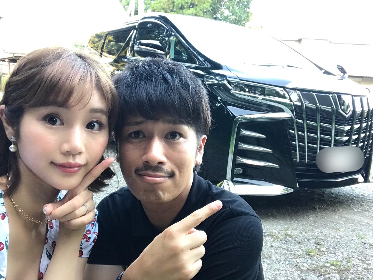 ほしのこch 旦那さんは最近乗り換えていて ベンツの なんていう車なのかは全くわからないけど W 今は黒の皮シートになりました