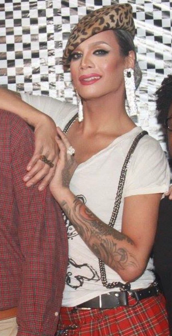 rajaasmiling's tweet image. 