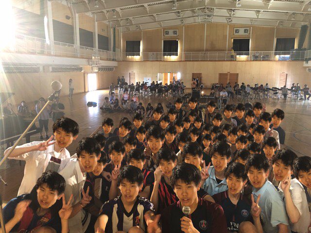 69o_oc's tweet photo. うちのバンドのボーカルとドラムの画像加工力は半端ないですありがとうございました https://t.co/ULDVuLcrE1