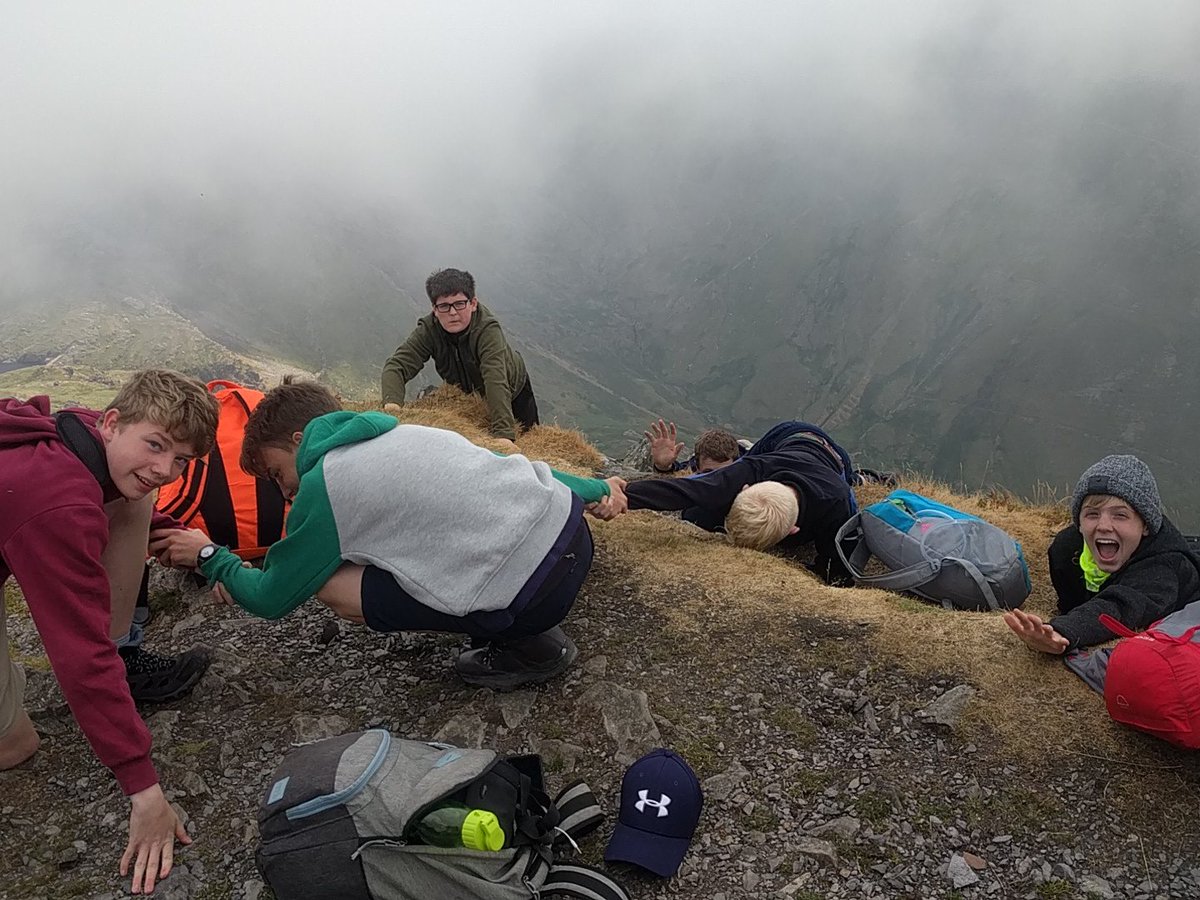AnnaHalli7's tweet photo. Top of Cnicht - fantastic first day on Snowdonia enrichment week! https://t.co/mFTOcqxIxi