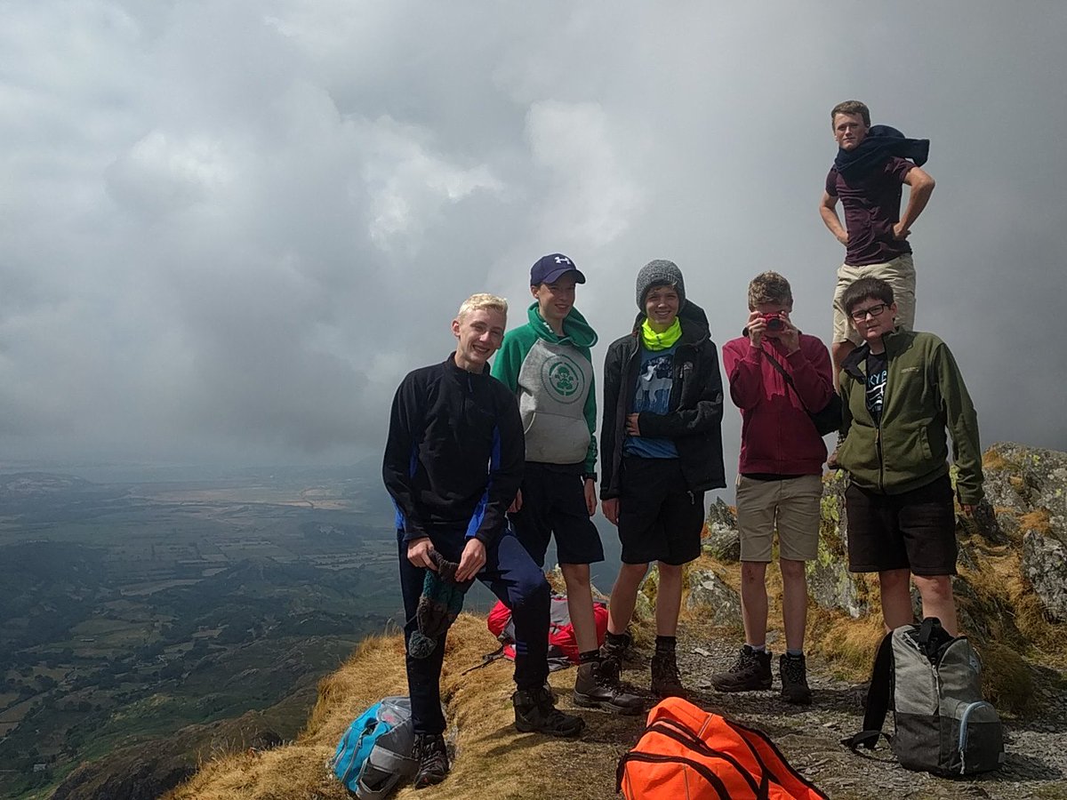 AnnaHalli7's tweet photo. Top of Cnicht - fantastic first day on Snowdonia enrichment week! https://t.co/mFTOcqxIxi
