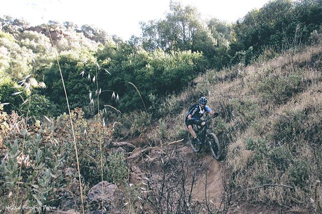 Sir_Arthur4ever's tweet photo. In The Summertime IX

First descent of the morning
---------------
Primer descenso de la mañana

#enduromtb #dustytrails #singletrack #summertime #ontherocks #lightbro #outdoors #eskapee #eskapepod #mtn_bike_geek #ridebikes #ridebikeshavefun #outsideisfr… https://t.co/PiQ9imsPvZ https://t.co/Hu2fq6xt2S